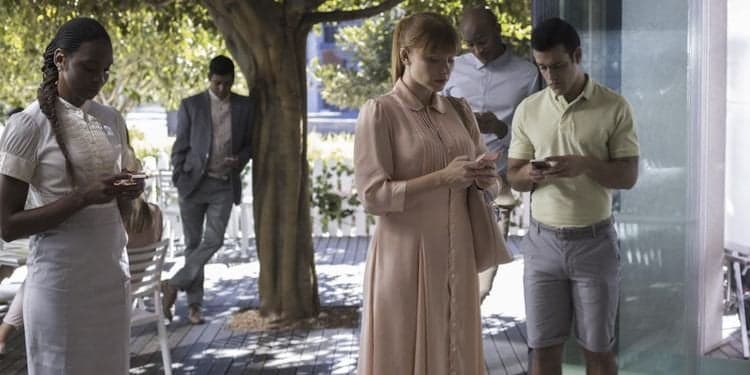 Як зміниться ваше життя, якщо видалити зі смартфона майже всі програми