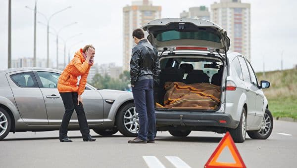 Старі і нові автопідстави: як уберегтися від шахраїв