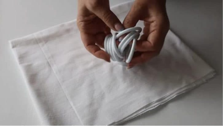 Дякую сусідці за ідею-знахідку. Бюджетний спосіб прикрасити вікна та захистити себе від сонця