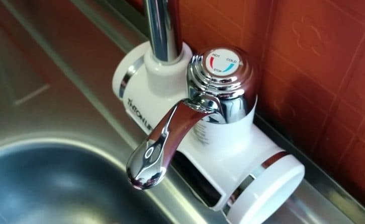 Поставила кран із підігрівом води на кухні. Розповідаю його плюси та мінуси