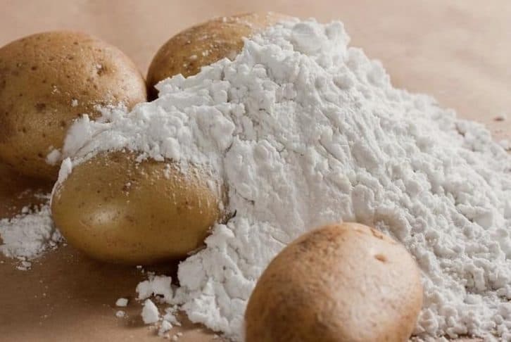 Сусідка купила 5 кг крохмалю: коли я дізналася навіщо він їй, взяла собі стільки ж