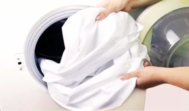 Тепер навіть найдешевший порошок все відмиває до ідеальної чистоти: хитрий лайфхак