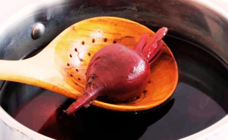 Декілька хвилин і готово! Розповідаю про найшвидший спосіб зварити буряк